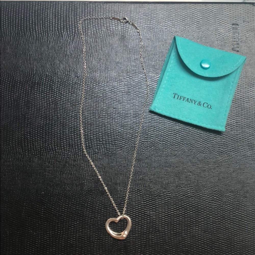 Pre❤️ Tiffany & Co. Elsa Perreti Heart Necklace